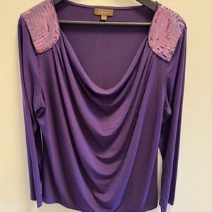 Jessica top with sequinned shoulders in size L (14-16)